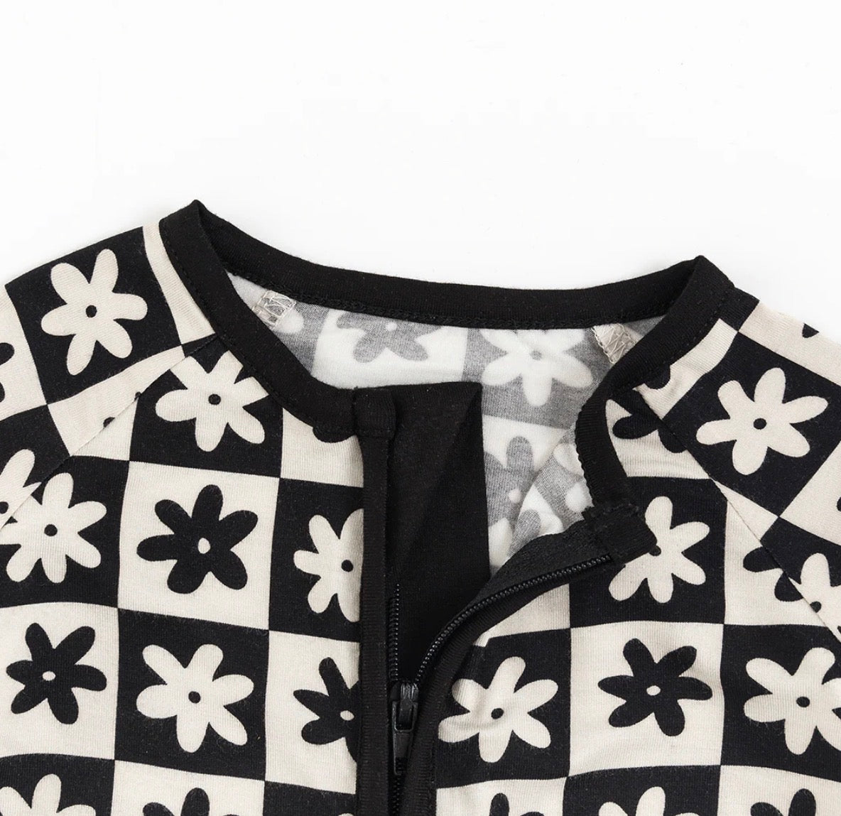 Black and White Checkered Daisy Bamboo Sleeper