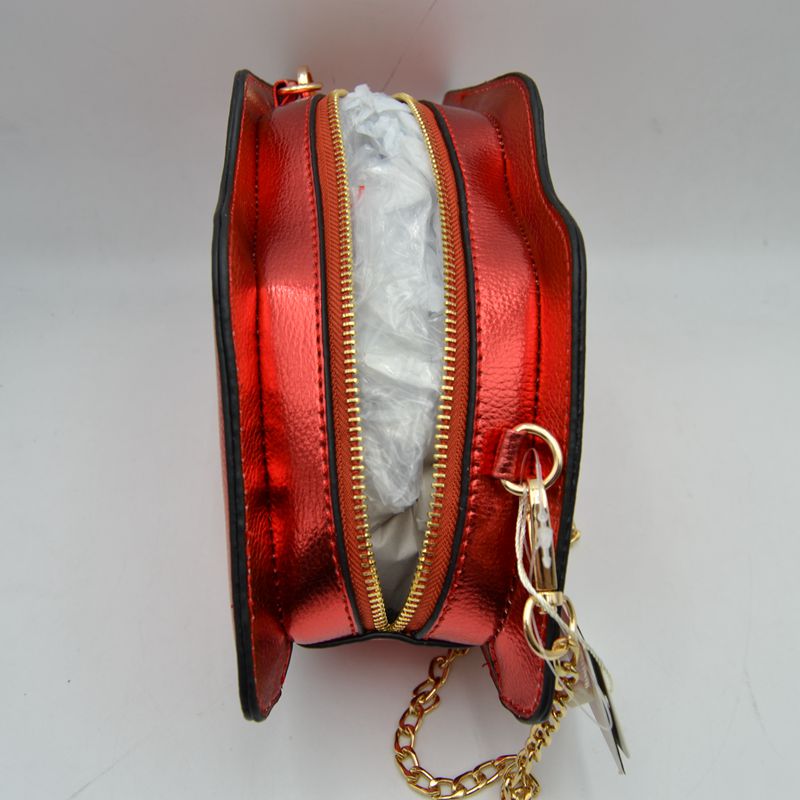 Metallic Lip Shaped Crossbody Bag with Chain Strap